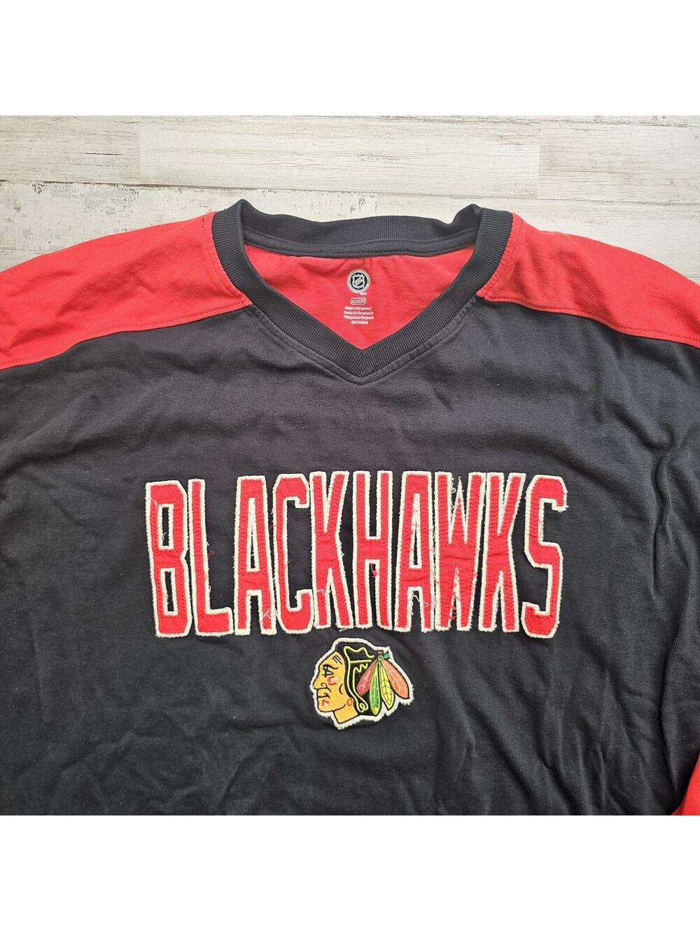 Chicago Blackhawks V-Neck Stitched Raglan Shirt 2XL NHL Retro Hockey Tee